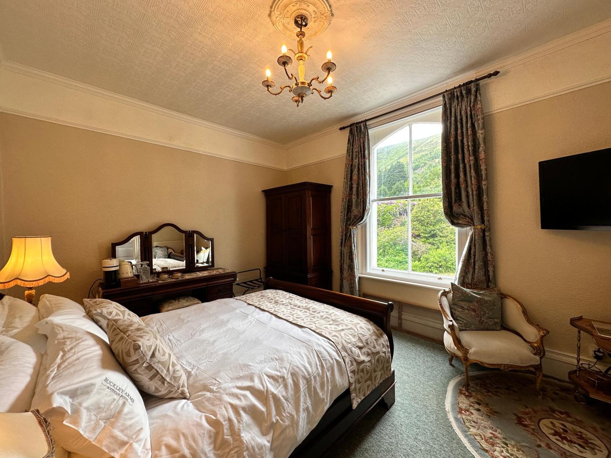 Hotel The Buckley Arms Dinas Mawddwy Esterno foto